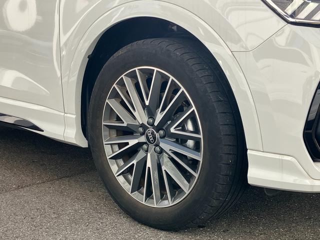 Ｑ３ ３５ＴＦＳＩ　Ｓライン　スマートフォンインターフェイス　ブラックスタイリング　プライバシーガラス　アダプティブクルーズコントロール　サイドアシスト　レーンアシスト　パーシャルレザーシート　シートヒーター　１９インチアルミ（14枚目）