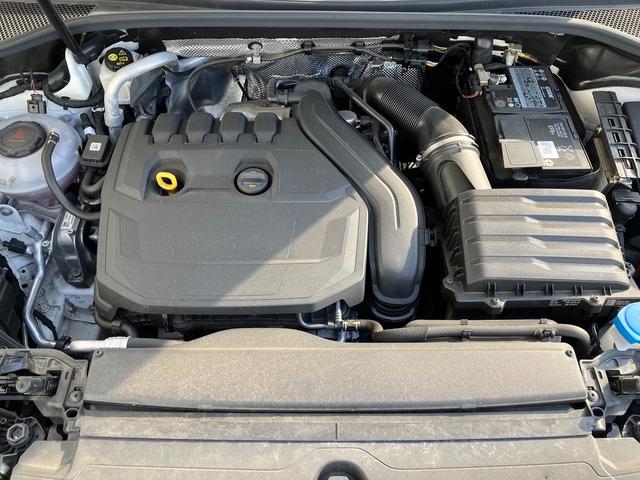 Ｑ３ ３５ＴＦＳＩ　Ｓライン　スマートフォンインターフェイス　ブラックスタイリング　プライバシーガラス　アダプティブクルーズコントロール　サイドアシスト　レーンアシスト　パーシャルレザーシート　シートヒーター　１９インチアルミ（45枚目）