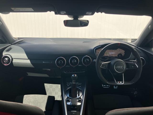 TTクーペ Sラインコンペティションプラス Sline マトリクスLEDヘッドライト ブラックスタイリング マグネティックライド プライバシーガラス クルーズコントロール 19インチアルミ レッドキャリパー RSリヤスポイラー(6枚目)