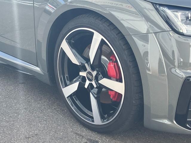 TTクーペ Sラインコンペティションプラス Sline マトリクスLEDヘッドライト ブラックスタイリング マグネティックライド プライバシーガラス クルーズコントロール 19インチアルミ レッドキャリパー RSリヤスポイラー(13枚目)