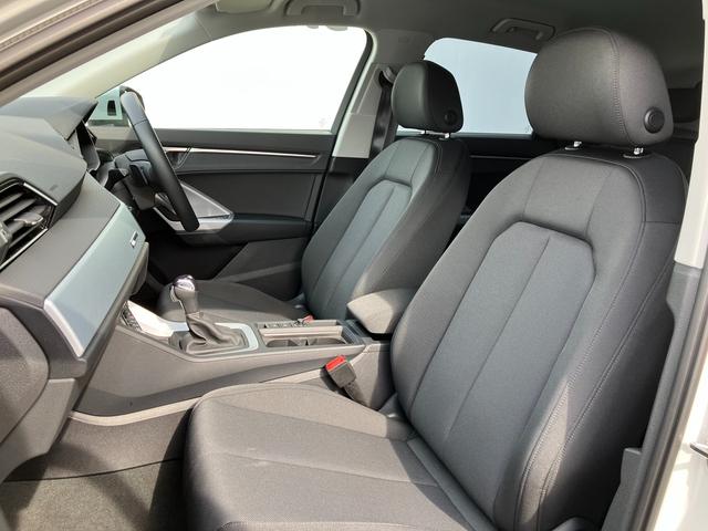 Q3 35TFSIアドバンスド アダプティブクルーズコントロール サイドアシスト レーンアシスト サラウンドビューカメラ バーチャルコックピット LEDヘッドライト 18インチアルミ TVチューナー(7枚目)