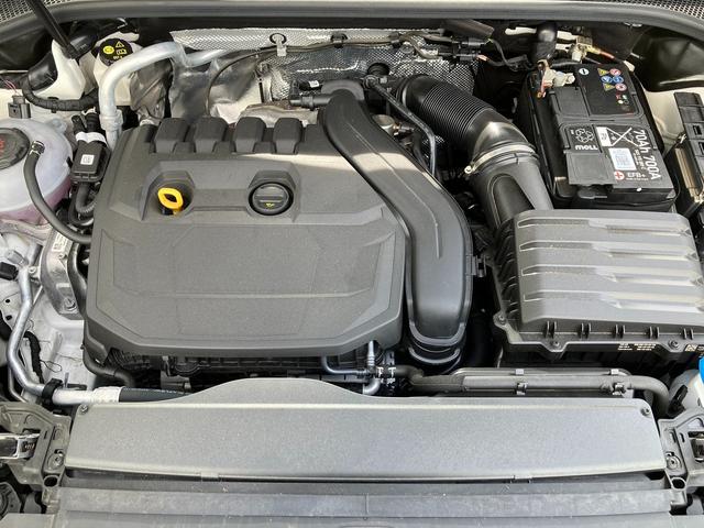 Q3 35TFSIアドバンスド アダプティブクルーズコントロール サイドアシスト レーンアシスト サラウンドビューカメラ バーチャルコックピット LEDヘッドライト 18インチアルミ TVチューナー(43枚目)