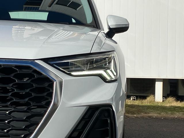 Ｑ３スポーツバック ３５ＴＦＳＩ　元デモカー　アダプティブクルーズコントロール　サイドアシスト　レーンアシスト　サラウンドビューカメラ　バーチャルコックピット　ＬＥＤヘッドライト　１８インチアルミ（15枚目）