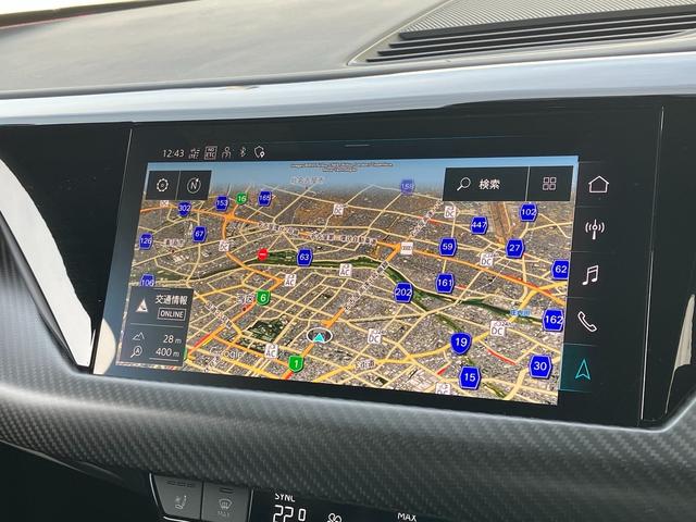 ＲＳ ｅ－トロンＧＴ ベースグレード　マトリクスレーザーライト　サラウンドビューカメラ　バーチャルコックピット　レザーシート　電動シート　シートヒーター　２１インチアルミ　カーボンパッケージ（34枚目）