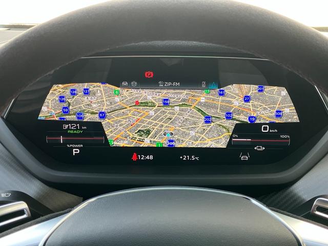 ＲＳ ｅ－トロンＧＴ ベースグレード　マトリクスレーザーライト　サラウンドビューカメラ　バーチャルコックピット　レザーシート　電動シート　シートヒーター　２１インチアルミ　カーボンパッケージ（61枚目）