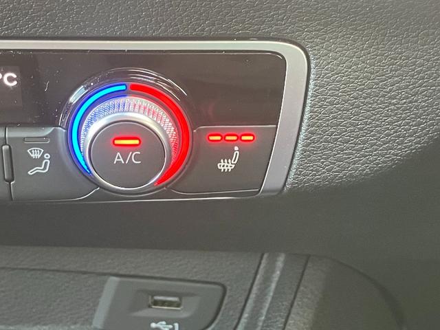 座面と背もたれには３段階で温度調節が可能なシートヒーターを装備しています。寒い日でも暖かくなったシートが温かく包み込んでくれます