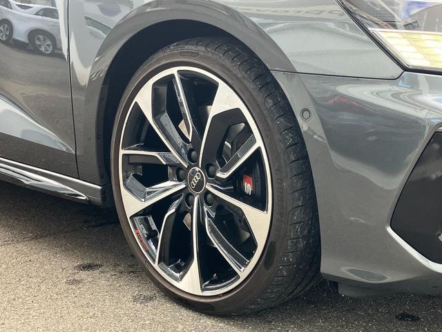 S3 スポーツバック ブラックスタイリング 19インチアルミ レザーシート プライバシーガラス マトリクスLEDヘッドライト 電動シート シートヒーター リヤカメラ コーナーセンサー バーチャルコックピット(13枚目)