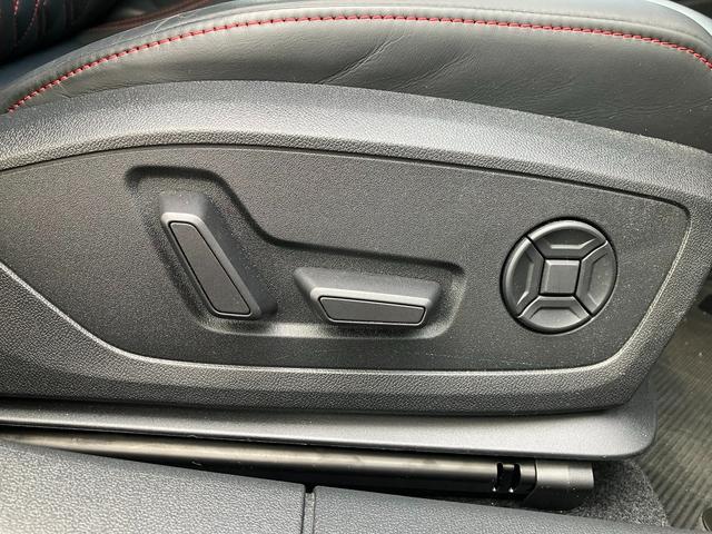 S3 スポーツバック ブラックスタイリング 19インチアルミ レザーシート プライバシーガラス マトリクスLEDヘッドライト 電動シート シートヒーター リヤカメラ コーナーセンサー バーチャルコックピット(19枚目)