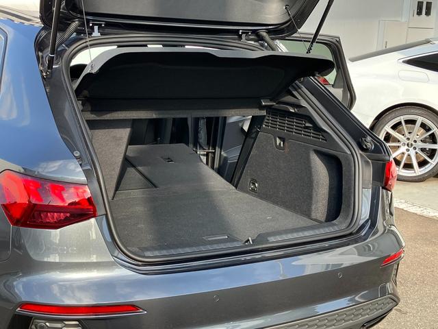 Ａ３ スポーツバック３０ＴＦＳＩ　Ｓライン　アダプティブクルーズコントロール　サイドアシスト　レーンアシスト　Ｓｌｉｎｅ　レザーシート　リヤカメラ　コーナーセンサー　マトリクスＬＥＤヘッドライト　１８インチアルミ　バーチャルコックピット（13枚目）