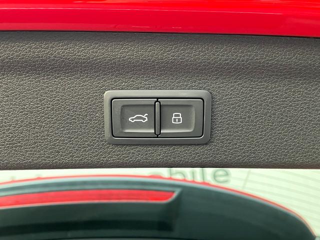 Ｑ３ ３５ＴＦＳＩアドバンスド　アダプティブクルーズコントロール　サイドアシスト　レーンアシスト　サラウンドビューカメラ　バーチャルコックピット　ＬＥＤヘッドライト　１８インチアルミ　スマートフォンインターフェイス（11枚目）