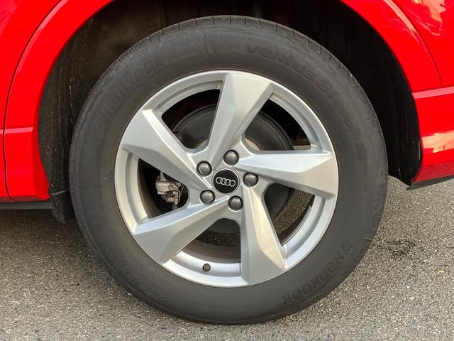 Ｑ３ ３５ＴＦＳＩアドバンスド　アダプティブクルーズコントロール　サイドアシスト　レーンアシスト　サラウンドビューカメラ　バーチャルコックピット　ＬＥＤヘッドライト　１８インチアルミ　スマートフォンインターフェイス（17枚目）