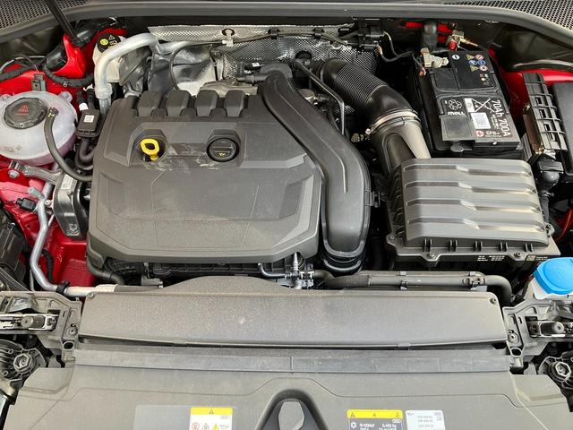 Ｑ３ ３５ＴＦＳＩアドバンスド　アダプティブクルーズコントロール　サイドアシスト　レーンアシスト　サラウンドビューカメラ　バーチャルコックピット　ＬＥＤヘッドライト　１８インチアルミ　スマートフォンインターフェイス（45枚目）