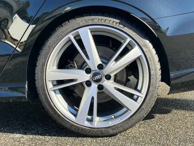 ＲＳ３ ベースグレード　アダプティブクルーズコントロール　サイドアシスト　レーンアシスト　レザーシート　シートヒーター　リヤカメラ　コーナーセンサー　マトリクスＬＥＤヘッドライト　１９インチアルミ　ＴＶチューナー（16枚目）