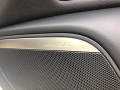 音響システムにはアメリカの有名なオーディオブランドＢＯＳＥを採用、音にこだわりのある方にもそうでない方にも車内で音を楽しむことができます。 7