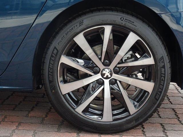 SW GTライン 元試乗車/フルパッケージ/純正ナビ/ETC2.0/新車保障継承/1.6Lガソリンモデル/フルレザーシート/フロントシートヒーター/ナイトビジョン/アクティブサスペンション/セーフティブレーキ/ACC(67枚目)