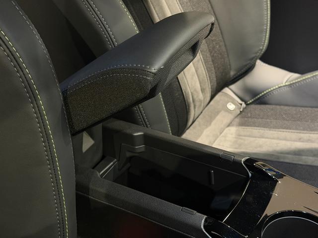 ２０８ ＧＴ　正規認定中古車／ＥＴＣ／パノラミックガラスルーフ／前席シートヒーター／バックカメラ／前後コーナーセンサー／ＡＣＣ／ＢＳＭ／ＡＡＣ／テップレザー＆アルカンタラシート／カープレイ／アンドロイドオート（44枚目）