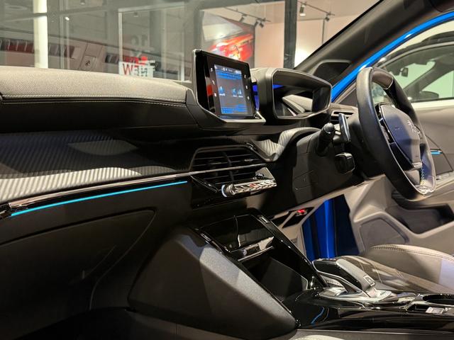 ２０８ ＧＴ　正規認定中古車／ＥＴＣ／パノラミックガラスルーフ／前席シートヒーター／バックカメラ／前後コーナーセンサー／ＡＣＣ／ＢＳＭ／ＡＡＣ／テップレザー＆アルカンタラシート／カープレイ／アンドロイドオート（64枚目）