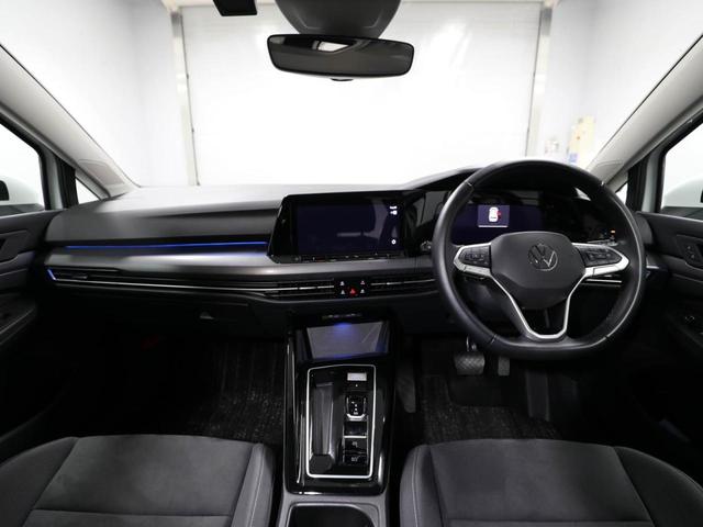 ゴルフ ｅＴＳＩスタイル　プラチナムエディション　認定中古車　アダクティブクルーズコントロール（全車速追従機能付き）　レーンキープアシスト　レーンチェンジアシスト　パークディスタンスコントロール　リヤトラフィックアラート　デジタルメータークラスター（13枚目）