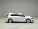 ゴルフ ｅＴＳＩスタイル　プラチナムエディション　認定中古車　アダクティブクルーズコントロール（全車速追従機能付き）　レーンキープアシスト　レーンチェンジアシスト　パークディスタンスコントロール　リヤトラフィックアラート　デジタルメータークラスター（6枚目）