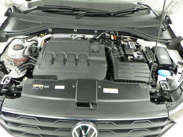 ＴＤＩ　スタイルデザインパッケージ　認定中古車　メモリーナビ　アルミホイール　スマートキー　盗難防止システム　記録簿　サイドエアバッグ　横滑り防止装置　アダプティブクルーズコントロール(16枚目)