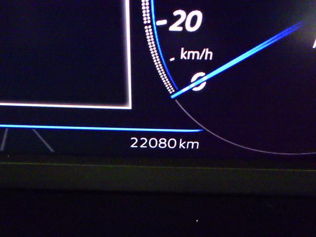 Ｔ－ロック ＴＤＩ　Ｒライン　認定中古車　シートヒーター　アルミホイール　スマートキー　盗難防止システム　記録簿　サイドエアバッグ　革シート　パワーシート　横滑り防止装置　オートクルーズコントロール（15枚目）