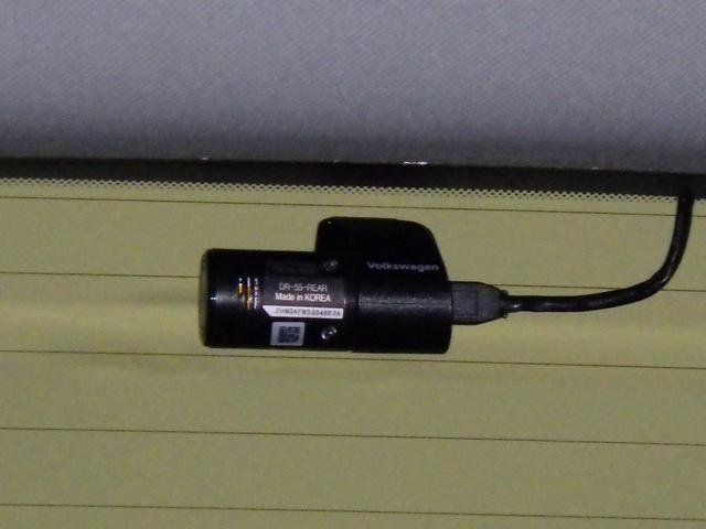 �h�����R�̌���J�����́A�Ǔˎ��̂₠����^�]�̏؋��L�^�A���̔������̃g���u���h�~�ɖ𗧂��܂��B���A�E�B���h�E�i���A�K���X�j�̍����ʒu�ɐݒu���邱�ƂŁA���p�����炵������L���A�N���ɋL�^�ł��܂��B