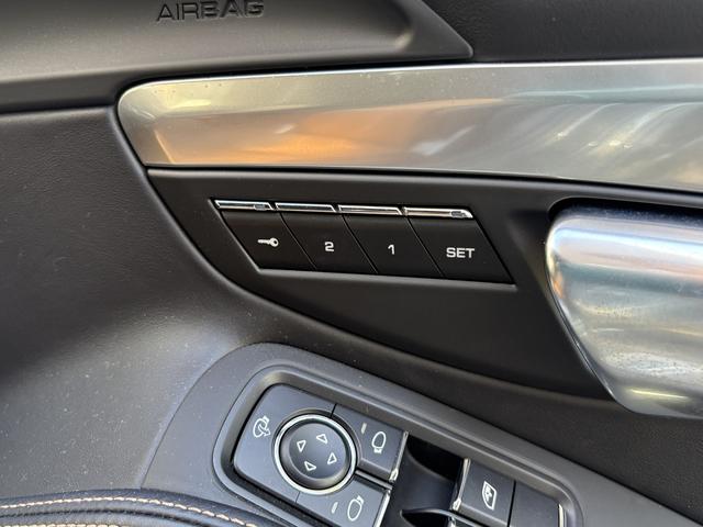 718ボクスター 718ボクスター アベンチュリングリーンメタリック/ブラック PDK 右H アクティブサスペンション マネージメントシステム スポーツクロノ パッケージ セラミックコンポジット ブレーキ(17枚目)