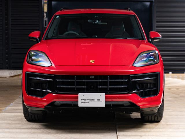 カイエン GTS カーマインレッド/ブラック ティプトロニックS 右H スポーツクロノ パッケージ リア アクスル ステアリング アダプティブ スポーツシート パッセンジャーディスプレイ(4枚目)