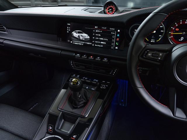 ９１１ ９１１ＧＴ３ツーリングパッケージ　アークティックグレー／ブラック　ＭＴ車両　右Ｈ　ツーリングパッケージ　クロノ　パッケージ　アダプティブ　スポーツシート　ポルシェダイナミックライトシステム　プラス（13枚目）