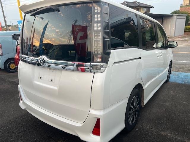 ヴォクシー ZS 左右パワ-スライド 9インチ TV バックカメラ リアモニター(2枚目)