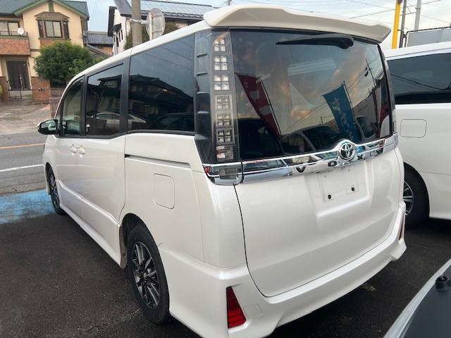 ヴォクシー ZS 左右パワ-スライド 9インチ TV バックカメラ リアモニター(8枚目)