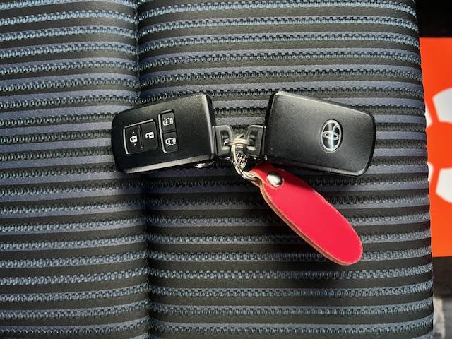 ヴォクシー ZS 左右パワ-スライド 9インチ TV バックカメラ リアモニター(10枚目)