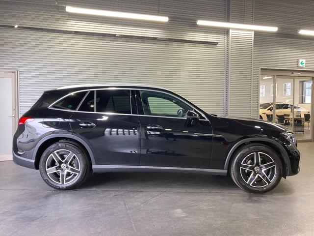 ＧＬＣ２２０ｄ　４マチック　ドライバーズパッケージ　ＡＭＧラインＰＫＧ　ＡＭＧレザーエクスクルーシブＰＫＧ　パノラミックＳＲ　レーダーセーフティＰＫＧ　ブルメスタサウンド　ヘッドアップディスプレイ　前後ドラレコ　フットトランクオープナー　３６０°カメラ(4枚目)