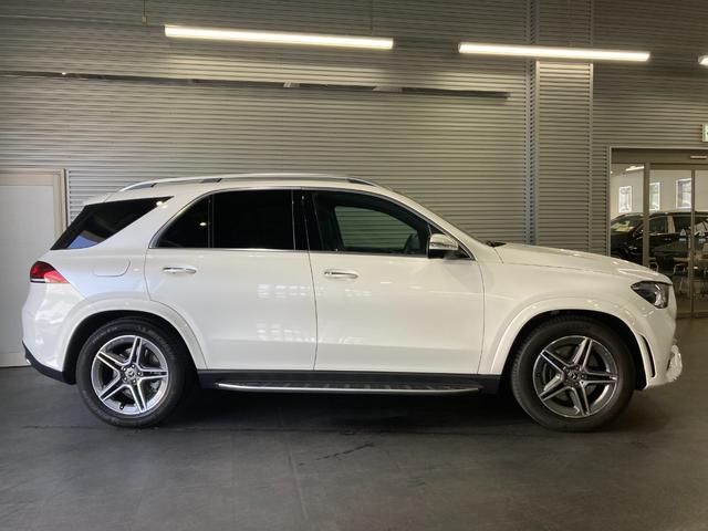 ＧＬＥ４００ｄ　４マチックスポーツ　パノラミックＳ／Ｒ　Ｆメモリーパワーシート＆シートヒーター＆ベンチレーター　温冷カップホルダー　前後ドラレコ　ヘッドアップＤ　ブルメスタサウンド　パワーゲート（フット付）　３６０°カメラ　レーダーＰ(4枚目)