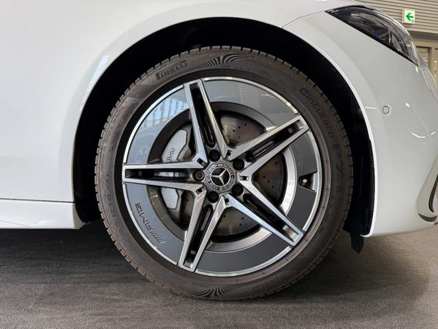 Ｃクラスステーションワゴン Ｃ２２０ｄステーションワゴンアバンギルドＡＭＧライＰ　ベーシックＰＫＧ　ドライバーズＰＫＧ　パノラミックＳ／Ｒ　ヘッドアップディスプレイ　レーダーセーフティＰＫＧ　パワーゲート／フットオープナー　ワイヤレスチャージ　３６０°カメラ　メモリー付パワーシート（9枚目）