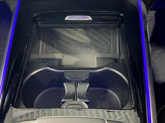 ＥＱＢ ＥＱＢ２５０　ＡＭＧレザーエクスクルーシブパッケージ　ＡＭＧラインＰＫＧ　パノラミックＳ／Ｒ　レーダーセーフティＰＫＧ　ヘッドアップディスプレイ　Ｆメモリー付パワーシート＆ヒーター　３６０°カメラ　前後ドラレコ３６０　パワーゲート／フットオープナー付（25枚目）