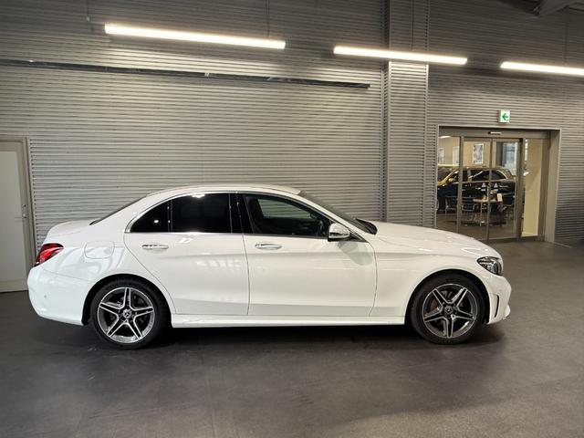 Ｃクラス Ｃ２２０ｄローレウスエディションスポーツプラスパック　レーダーセーフティＰＫＧ　Ｆメモリー付パワーシート＆シートヒーター　ヘッドアップディスプレイ　ワイヤレスチャージ　バックカメラ　パワートランク／フットオープナー付　キーレスゴー　ＡＲＴＩＣＯレザー（6枚目）