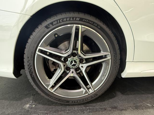 Ｃクラス Ｃ２２０ｄローレウスエディションスポーツプラスパック　レーダーセーフティＰＫＧ　Ｆメモリー付パワーシート＆シートヒーター　ヘッドアップディスプレイ　ワイヤレスチャージ　バックカメラ　パワートランク／フットオープナー付　キーレスゴー　ＡＲＴＩＣＯレザー（9枚目）