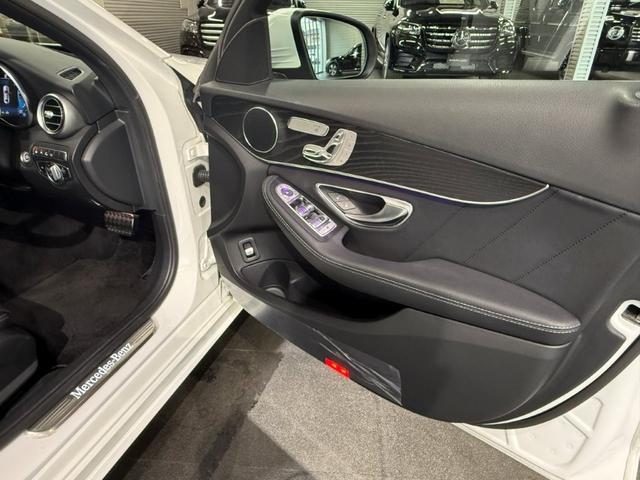 Ｃクラス Ｃ２２０ｄローレウスエディションスポーツプラスパック　レーダーセーフティＰＫＧ　Ｆメモリー付パワーシート＆シートヒーター　ヘッドアップディスプレイ　ワイヤレスチャージ　バックカメラ　パワートランク／フットオープナー付　キーレスゴー　ＡＲＴＩＣＯレザー（13枚目）