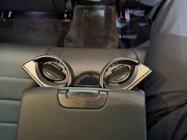 Ｃクラス Ｃ２２０ｄローレウスエディションスポーツプラスパック　レーダーセーフティＰＫＧ　Ｆメモリー付パワーシート＆シートヒーター　ヘッドアップディスプレイ　ワイヤレスチャージ　バックカメラ　パワートランク／フットオープナー付　キーレスゴー　ＡＲＴＩＣＯレザー（42枚目）