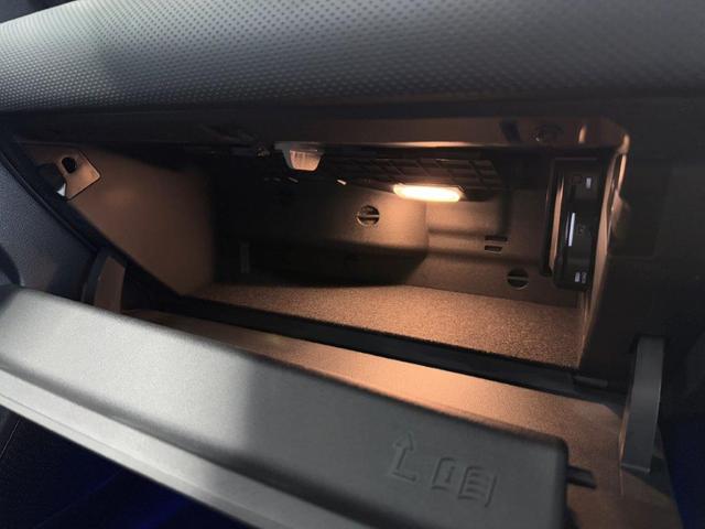 Ａクラス Ａ２００ｄ　ＡＭＧラインパッケージ　レーダーセーフティＰＫＧ　Ｆメモリー付パワーシート＆シートヒーター　ワイヤレスチャージ　キーレスゴー　メルセデスミーコネクト　バックカメラ　ＬＥＤライト　レザーＡＲＴＩＣＯ／ＭＩＣＲＯＣＵＴ　純正ナビ（29枚目）