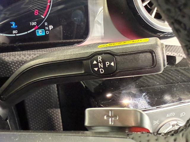 Aクラス A200d アーバンスターズ アドバンスドPKG ドライビングアシスタンスPKG パノラミックS/R ヘッドアップディスプレイ 360°カメラ メモリー付パワーシート&ヒーター デジタルコックピットディスプレイ ワイヤレスチャージ(34枚目)