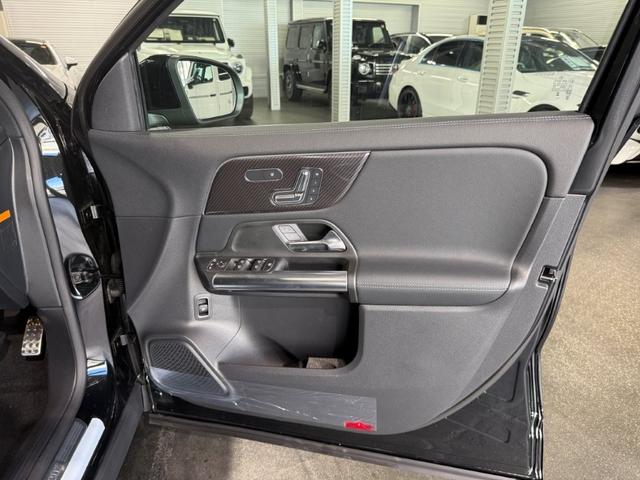 GLAクラス GLA200d 4マチック アーバンスターズ ドライビングアシスタンスPKG 360°カメラ オフロードエンジニアリングPKG Fメモリー付パワーシート&ヒーター デジタルコックピットディスプレイ 20インチAW パワーゲート/フットオープナー付(14枚目)