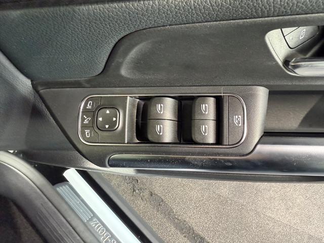 GLAクラス GLA200d 4マチック アーバンスターズ ドライビングアシスタンスPKG 360°カメラ オフロードエンジニアリングPKG Fメモリー付パワーシート&ヒーター デジタルコックピットディスプレイ 20インチAW パワーゲート/フットオープナー付(16枚目)