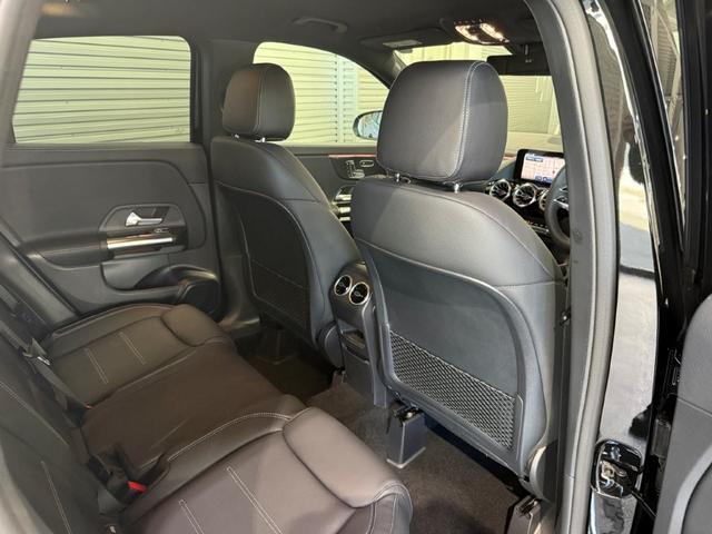 GLAクラス GLA200d 4マチック アーバンスターズ ドライビングアシスタンスPKG 360°カメラ オフロードエンジニアリングPKG Fメモリー付パワーシート&ヒーター デジタルコックピットディスプレイ 20インチAW パワーゲート/フットオープナー付(39枚目)