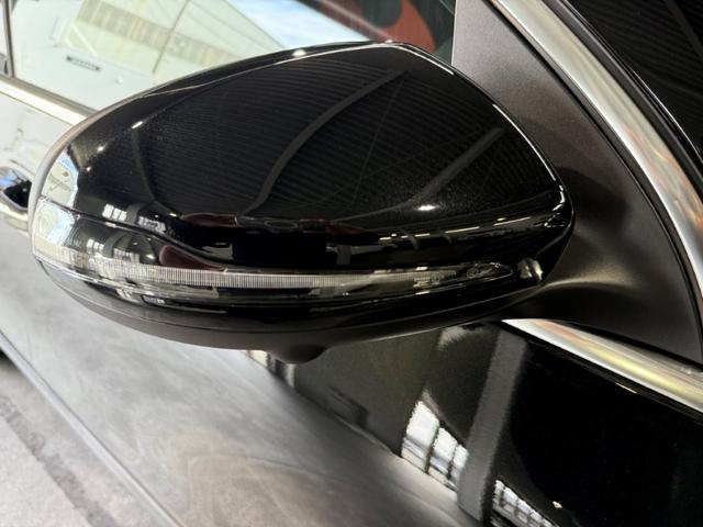 GLAクラス GLA200d 4マチック アーバンスターズ アドバンスドPKG パノラミックS/R ヘッドアップディスプレイ ブルメスタサウンド 赤黒本革シート 360°カメラ ARナビ パワーゲート/フットオープナー ワイヤレスチャージ 禁煙 ワンオーナー(7枚目)