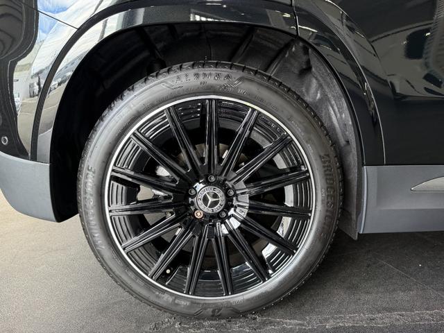 GLAクラス GLA200d 4マチック アーバンスターズ アドバンスドPKG パノラミックS/R ヘッドアップディスプレイ ブルメスタサウンド 赤黒本革シート 360°カメラ ARナビ パワーゲート/フットオープナー ワイヤレスチャージ 禁煙 ワンオーナー(9枚目)