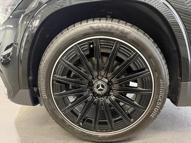 GLAクラス GLA200d 4マチック アーバンスターズ アドバンスドPKG パノラミックS/R ヘッドアップディスプレイ ブルメスタサウンド 赤黒本革シート 360°カメラ ARナビ パワーゲート/フットオープナー ワイヤレスチャージ 禁煙 ワンオーナー(10枚目)