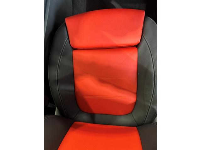 GLAクラス GLA200d 4マチック アーバンスターズ アドバンスドPKG パノラミックS/R ヘッドアップディスプレイ ブルメスタサウンド 赤黒本革シート 360°カメラ ARナビ パワーゲート/フットオープナー ワイヤレスチャージ 禁煙 ワンオーナー(35枚目)