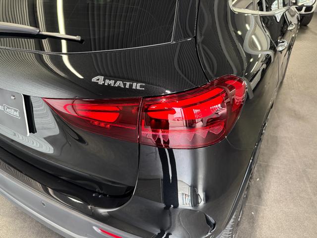 GLAクラス GLA200d 4マチック アーバンスターズ アドバンスドPKG パノラミックS/R ヘッドアップディスプレイ ブルメスタサウンド 赤黒本革シート 360°カメラ ARナビ パワーゲート/フットオープナー ワイヤレスチャージ 禁煙 ワンオーナー(52枚目)